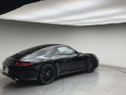 Used 2016 Porsche 911 Carrera RWD image 2