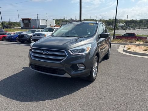 Used 2017 Ford Escape SE w/ SE Leather Comfort Package image 5