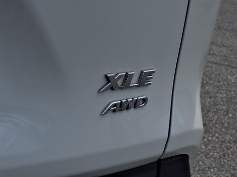 Used 2021 Toyota RAV4 XLE Premium AWD/4WD image 30