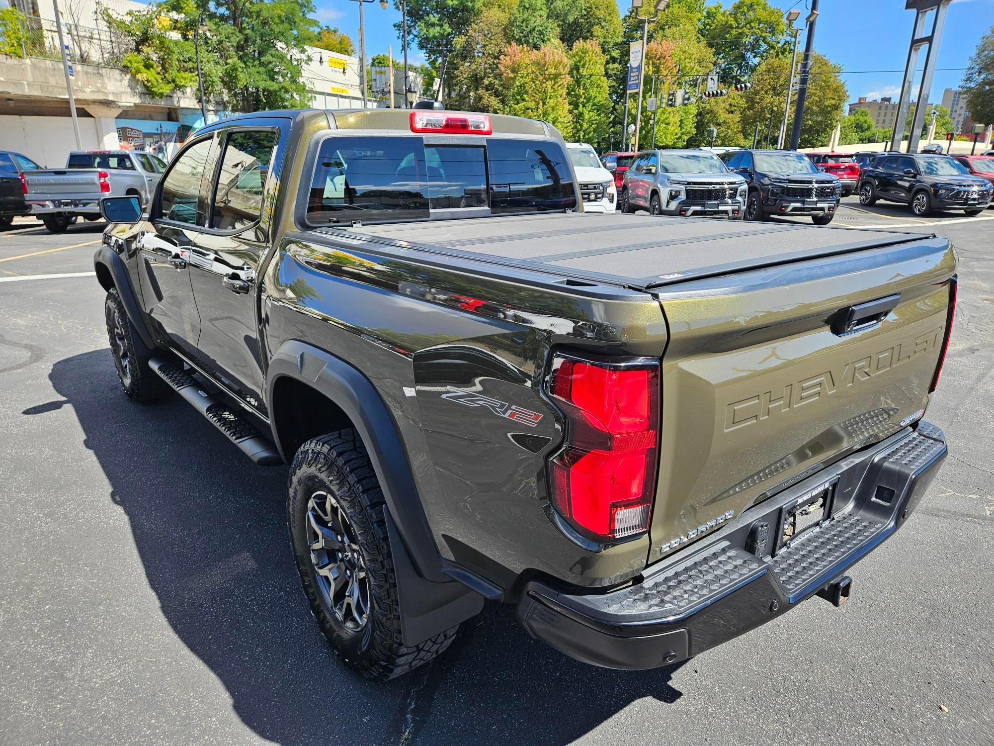 Used 2024 Chevrolet Colorado ZR2 w/ ZR2 Convenience Package III AWD/4WD image 5