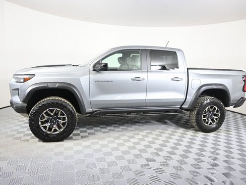 Used 2024 Chevrolet Colorado ZR2 w/ Technology Package image 2