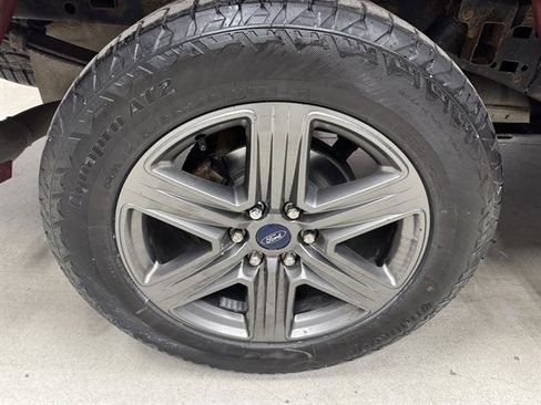 Used 2020 Ford F150 Lariat w/ Equipment Group 502A Luxury image 9