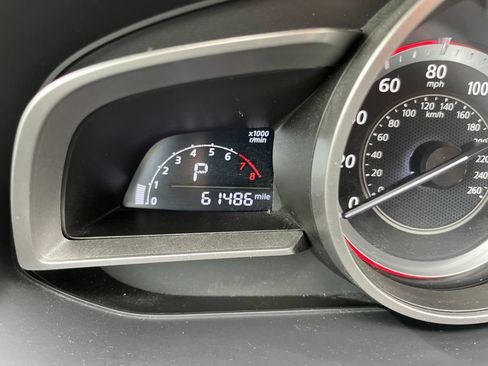 Used 2016 MAZDA MAZDA3 i Touring w/ Popular Equipment Package FWD image 18