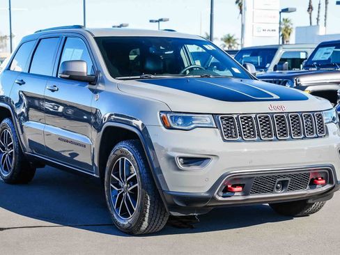 Used 2021 Jeep Grand Cherokee Trailhawk w/ Trailhawk Luxury Group image 3
