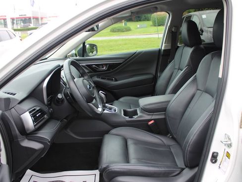 Used 2023 Subaru Outback Limited AWD/4WD image 11