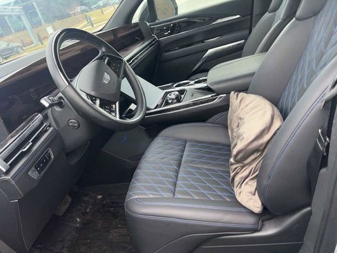 Used 2025 Cadillac Escalade IQ Luxury 1 image 14