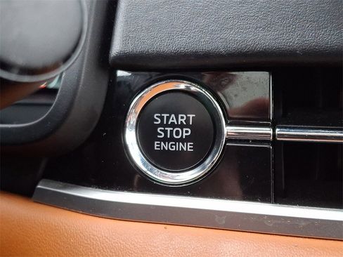 Used 2022 Mitsubishi Outlander SEL image 25