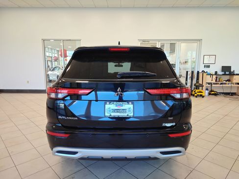 Used 2024 Mitsubishi Outlander SE image 4