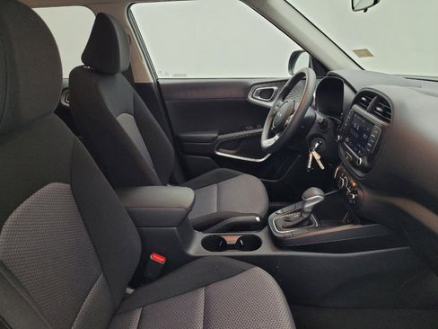 Used 2025 Kia Soul LX image 21
