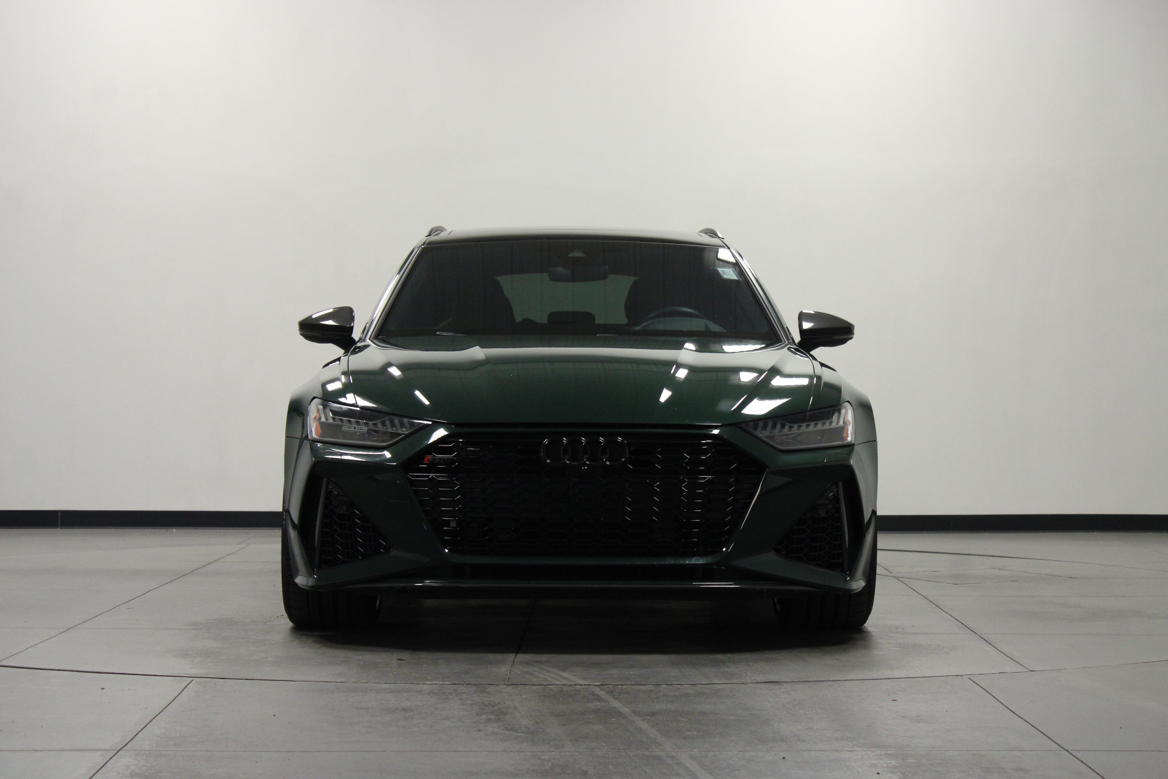 Used 2023 Audi RS 6 AWD/4WD image 9