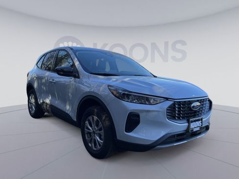 New 2025 Ford Escape Active w/ Cold Weather Package image 10