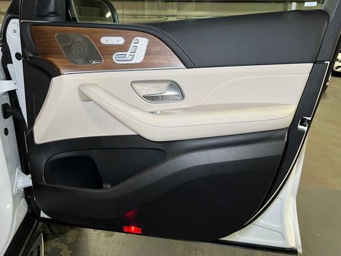 Certified 2024 Mercedes-Benz GLS 580 4MATIC image 10