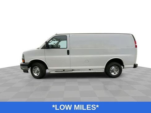 Used 2024 Chevrolet Express 2500 w/ Driver Convenience Package image 6