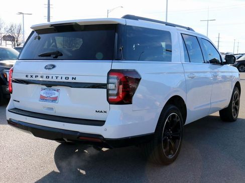 Used 2022 Ford Expedition Max Limited image 5