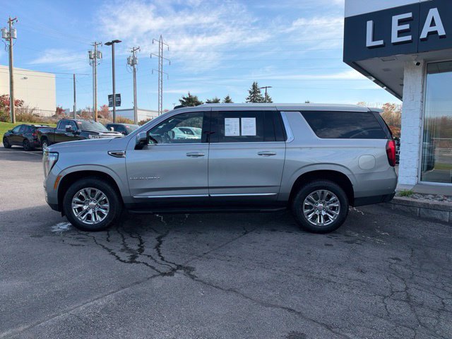 Used 2025 GMC Yukon XL Elevation w/ Technology Package AWD/4WD image 2