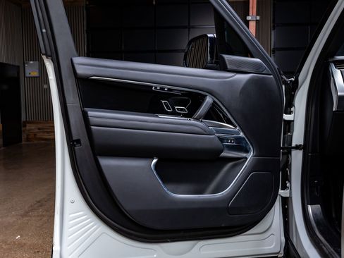 Used 2022 Land Rover Range Rover SE image 30