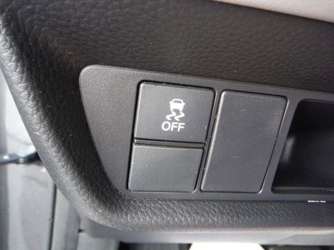 Used 2023 Honda HR-V LX image 13