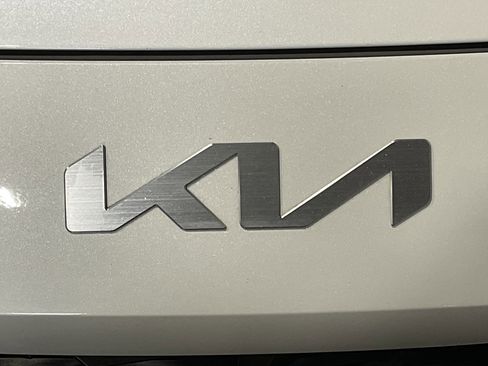 Used 2024 Kia Forte LXS image 6