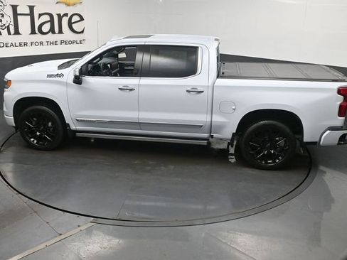 New 2026 Chevrolet Silverado 1500 High Country AWD/4WD image 21