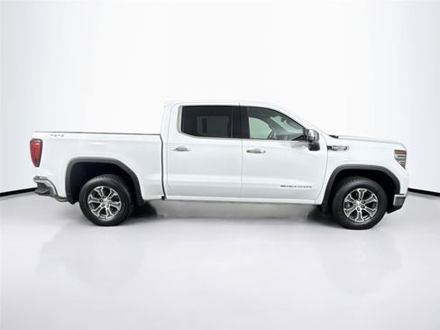 Used 2025 GMC Sierra 1500 SLT AWD/4WD image 11