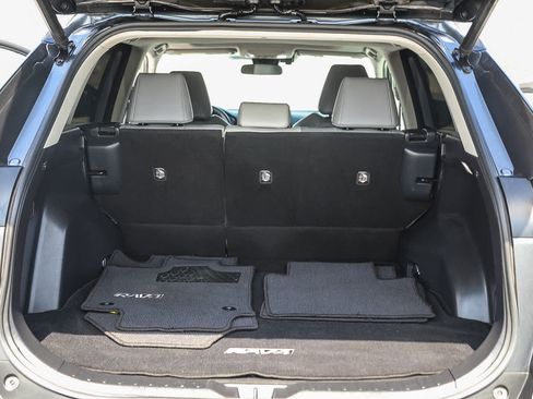 Certified 2019 Toyota RAV4 XLE Premium AWD/4WD image 25
