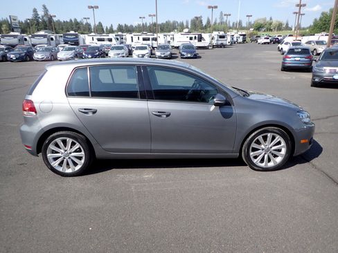 Used 2013 Volkswagen Golf TDI image 6