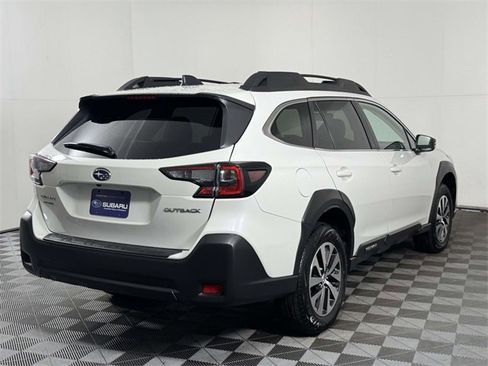 Certified 2025 Subaru Outback Premium image 10
