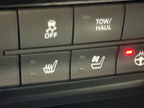 Used 2014 RAM 1500 Sport w/ Convenience Group image 20