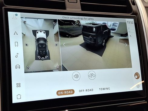 New 2025 Land Rover Discovery Dynamic SE image 15