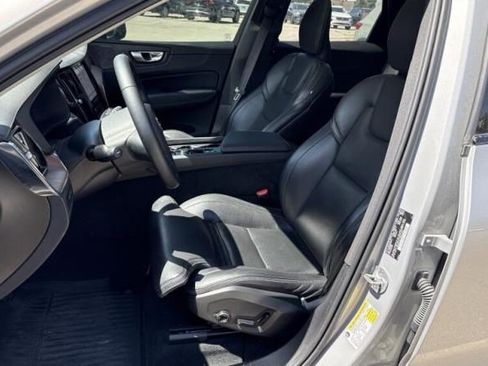 Used 2024 Volvo XC60 T8 Ultimate w/ Protection Package Premier AWD/4WD image 2