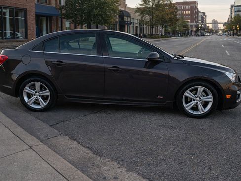 Used 2016 Chevrolet Cruze LT w/ Sun, Sound and Sport Package image 2