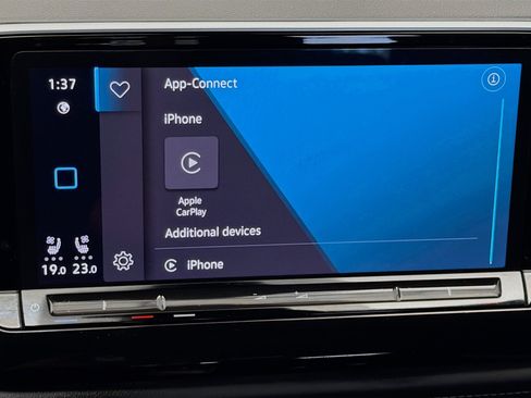 Used 2024 Volkswagen Atlas SE image 9