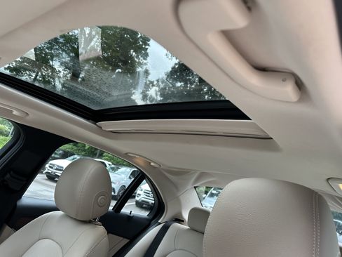 Used 2019 Mercedes-Benz C 300 Sedan image 21