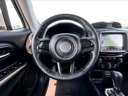 Used 2020 Jeep Renegade Altitude w/ UConnect 8.4 Nav Group FWD image 17