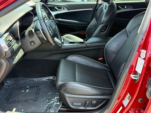 Used 2022 Genesis G70 3.3T RWD image 13