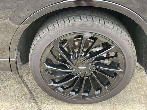 Used 2022 Lincoln Aviator Reserve w/ Equipment Group 201A AWD/4WD image 9