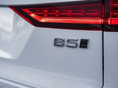 New 2026 Volvo V60 B5 Cross Country Plus w/ Protection Package Premier image 7