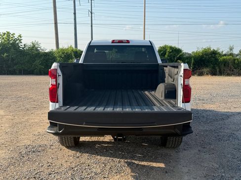 Used 2025 Chevrolet Silverado 1500 W/T w/ Trailering Package AWD/4WD image 4