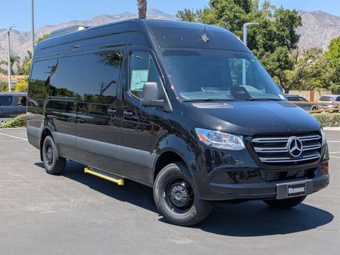 New 2025 Mercedes-Benz Sprinter 2500 image 15