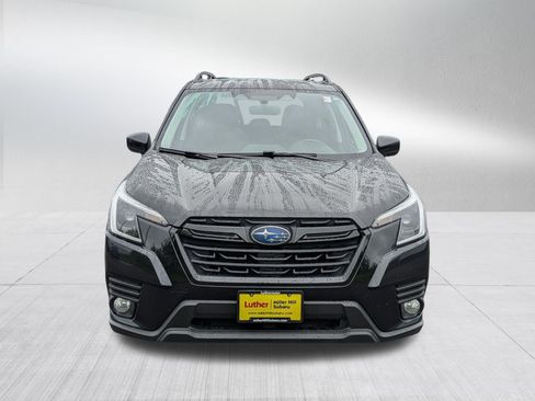 Used 2023 Subaru Forester Premium AWD/4WD image 2
