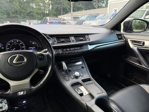 Used 2016 Lexus CT 200h FWD image 21