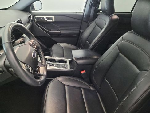 Used 2020 Ford Explorer XLT w/ Equipment Group 202A image 17