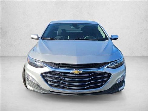 Used 2022 Chevrolet Malibu LT FWD image 2