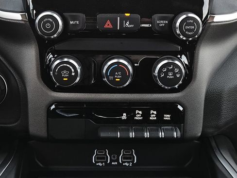 New 2026 RAM 1500 Express AWD/4WD image 13