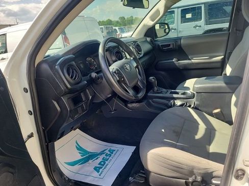 Used 2017 Toyota Tacoma SR RWD image 6