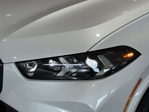 New 2026 BMW X5 sDrive40i w/ M Sport Package image 25