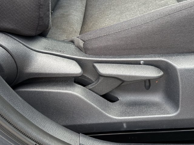 Used 2025 Toyota Camry LE FWD image 31