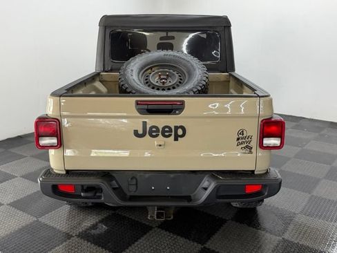 Used 2022 Jeep Gladiator Sport AWD/4WD image 11