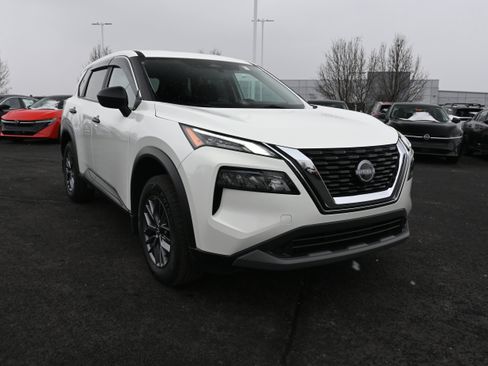 Certified 2023 Nissan Rogue S image 2