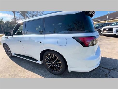 New 2026 INFINITI QX80 Autograph w/ Premium Cargo Package image 38